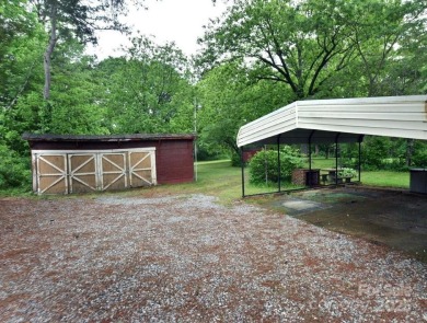 Welcome Home! Charming 2-bedroom, 2 full bath home sitting on on Rolling Hills Golf Club in North Carolina - for sale on GolfHomes.com, golf home, golf lot