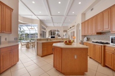 County club living in culturally rich Sarasota. Discover a on University Park Country Club in Florida - for sale on GolfHomes.com, golf home, golf lot