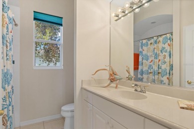 County club living in culturally rich Sarasota. Discover a on University Park Country Club in Florida - for sale on GolfHomes.com, golf home, golf lot