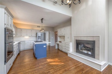 Stunning lakefront home in sought after Lakewood community! on Lakewood Oaks Golf Club, Ltd. in Missouri - for sale on GolfHomes.com, golf home, golf lot