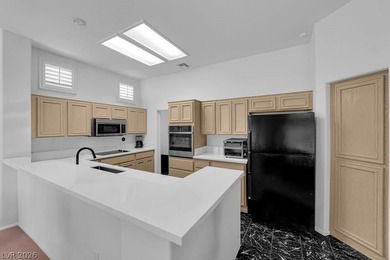 Well maintained Single Story in DESIRABLE SUN CITY SUMMERLIN! on Highland Falls Golf Club in Nevada - for sale on GolfHomes.com, golf home, golf lot