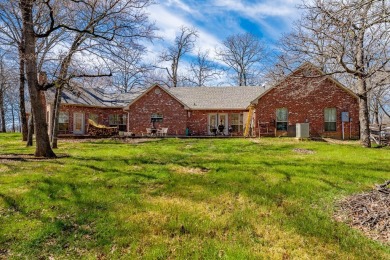 Wonderful single-story home in gated golf course community! on Pinnacle Golf and Boat Club in Texas - for sale on GolfHomes.com, golf home, golf lot