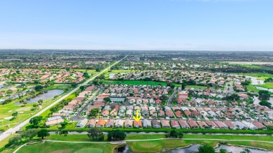 Beautifully updated 3BR/2BA in Lakeridge 55+! Roof 2011 on  in Florida - for sale on GolfHomes.com, golf home, golf lot