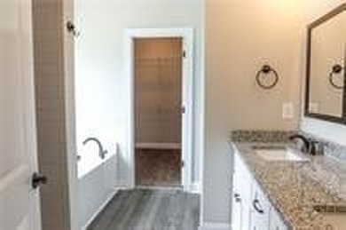 Dreaming of life on the golf course? The Rayon Plan makes that on Riverside Country Club in Alabama - for sale on GolfHomes.com, golf home, golf lot