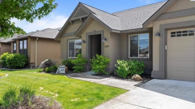 MLS# 280878 Come settle into the the exclusive Horn Rapids on Horn Rapids Golf Club in Washington - for sale on GolfHomes.com, golf home, golf lot