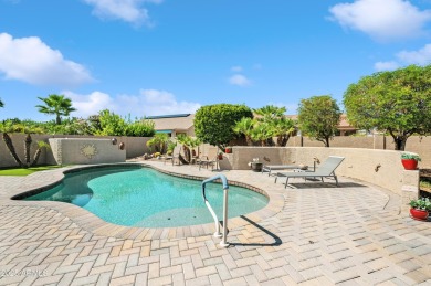 Welcome to Sun Lakes, where every day feels like vacation! This on Oakwood Golf Club  in Arizona - for sale on GolfHomes.com, golf home, golf lot