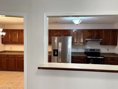 Come relax on the deck and watch the golfers go by! This amazing on Honey Bee Golf Club in Virginia - for sale on GolfHomes.com, golf home, golf lot