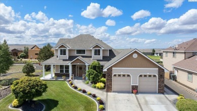 MLS# 284473 Custom built Parade Home that backs up to Horn on Horn Rapids Golf Club in Washington - for sale on GolfHomes.com, golf home, golf lot