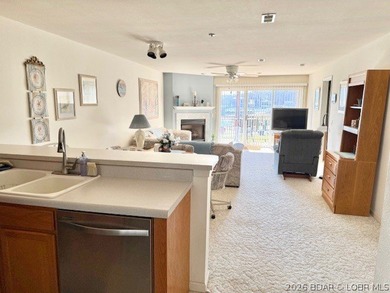 Sharp 2-bedroom, 2-bath condo with Lakeview & lake access on Lake Valley Country Club in Missouri - for sale on GolfHomes.com, golf home, golf lot