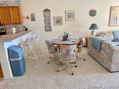 Sharp 2-bedroom, 2-bath condo with Lakeview & lake access on Lake Valley Country Club in Missouri - for sale on GolfHomes.com, golf home, golf lot