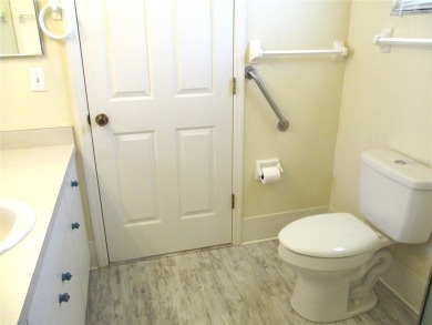 MOTIVATED SELLER !! CUTE AND COMFORTABLE 2 BED, 2 BATH, 2 CAR on Preserve Golf Club in Florida - for sale on GolfHomes.com, golf home, golf lot
