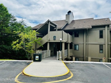 This 2-bedroom 1 bath luxury condo can accommodate up to 6 on Bent Creek Golf Course in Tennessee - for sale on GolfHomes.com, golf home, golf lot