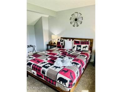 This 2-bedroom 1 bath luxury condo can accommodate up to 6 on Bent Creek Golf Course in Tennessee - for sale on GolfHomes.com, golf home, golf lot