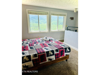 This 2-bedroom 1 bath luxury condo can accommodate up to 6 on Bent Creek Golf Course in Tennessee - for sale on GolfHomes.com, golf home, golf lot