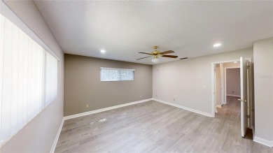 Spacious 2/2 Montgomery Model Villa with 2-Car Garage in on On Top of the World Golf Course in Florida - for sale on GolfHomes.com, golf home, golf lot