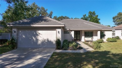 This 2-year new home located on the 1st hole of the Ranch course on Black Diamond Ranch Golf Course in Florida - for sale on GolfHomes.com, golf home, golf lot