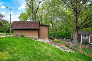 Don't miss this well maintained brick ranch with many features on Prairie Vista Golf Course in Illinois - for sale on GolfHomes.com, golf home, golf lot
