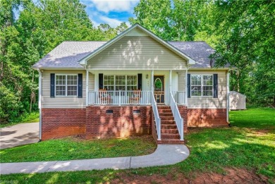 Fully updated in 2025 from top to bottom, this stunning 3BR/2BA on Lake Louise Golf Club in North Carolina - for sale on GolfHomes.com, golf home, golf lot