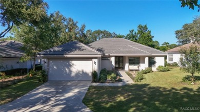 This 2-year new home located on the 1st hole of the Ranch course on Black Diamond Ranch Golf Course in Florida - for sale on GolfHomes.com, golf home, golf lot