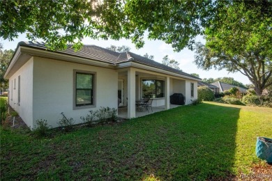 This 2-year new home located on the 1st hole of the Ranch course on Black Diamond Ranch Golf Course in Florida - for sale on GolfHomes.com, golf home, golf lot