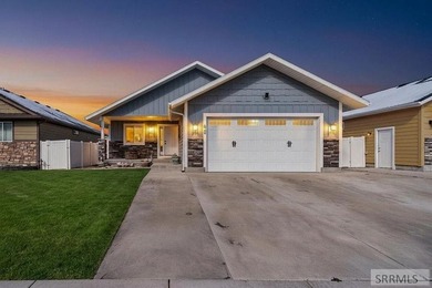 This spacious home offers 4 bedrooms, 3 full bathrooms, and a on  in ID - for sale on GolfHomes.com, golf home, golf lot