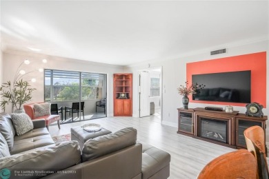 Welcome to your bright and airy 2-bedroom, 2-bathroom condo in on Sunrise Lakes Phase III in Florida - for sale on GolfHomes.com, golf home, golf lot