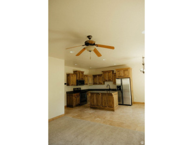 This picturesque town home on Sleepy Ridge Golf Course is just on The Links At Sleepy Ridge in Utah - for sale on GolfHomes.com, golf home, golf lot