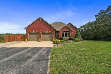 Spacious & well maintained  Home with Over 2 Acres, Pool, and on Wedgewood Country Club in Missouri - for sale on GolfHomes.com, golf home, golf lot