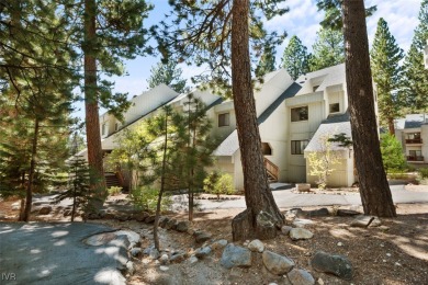 BEAUTIFUL WOODSTOCK REMODEL JUST COMPLETED! New carpet/vinyl on Incline Village Golf Course in Nevada - for sale on GolfHomes.com, golf home, golf lot