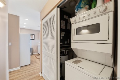 Welcome to this beautiful duplex-style condominium in the on Seasons Ridge At Four Seasons in Missouri - for sale on GolfHomes.com, golf home, golf lot