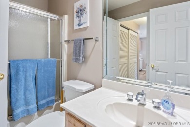 Welcome to this beautiful duplex-style condominium in the on Seasons Ridge At Four Seasons in Missouri - for sale on GolfHomes.com, golf home, golf lot