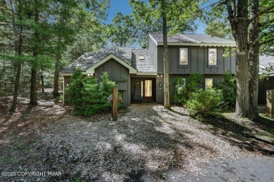 Turnkey 2-bedroom, 1.5-bath furnished townhome in the heart of on Jack Frost National Golf Course in Pennsylvania - for sale on GolfHomes.com, golf home, golf lot