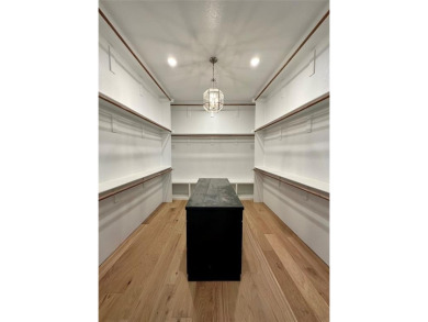 Beautiful new build in Thomas Crossing (Southern Oaks Golf on Southern Oaks Golf Club in Texas - for sale on GolfHomes.com, golf home, golf lot