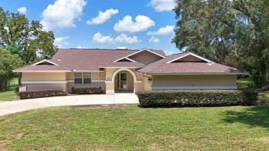 Wonderful 3 bedroom 2 bath pool home in the desirable community on Citrus Hills Golf Club in Florida - for sale on GolfHomes.com, golf home, golf lot