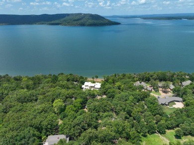 Lovely Eden Isle LAKEVIEW Home (likely designed by Frank McGary) on Red Apple Inn and Country Club in Arkansas - for sale on GolfHomes.com, golf home, golf lot