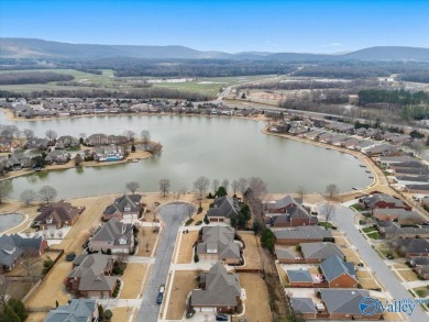 Move-in ready & beautifully updated, this 5-bedroom home boasts on Hampton Cove Golf Course in Alabama - for sale on GolfHomes.com, golf home, golf lot