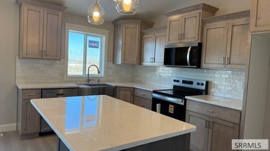 I am excited to introduce you to Copper Creek Homes' G-Twin on Sage Lakes Municipal Golf Course in Idaho - for sale on GolfHomes.com, golf home, golf lot