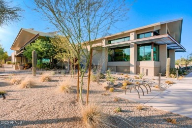 Great living space in this townhome!  Located in desirable 55+ on Rio Verde Country Club - Quail Run in Arizona - for sale on GolfHomes.com, golf home, golf lot