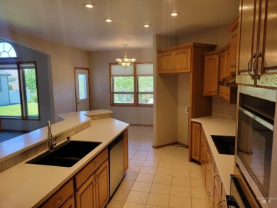 NEW ON THE MARKET! This property is located just minutes from on Lewiston Golf and Country Club in Idaho - for sale on GolfHomes.com, golf home, golf lot