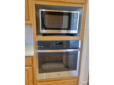 NEW ON THE MARKET! This property is located just minutes from on Lewiston Golf and Country Club in Idaho - for sale on GolfHomes.com, golf home, golf lot