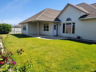 NEW ON THE MARKET! This property is located just minutes from on Lewiston Golf and Country Club in Idaho - for sale on GolfHomes.com, golf home, golf lot
