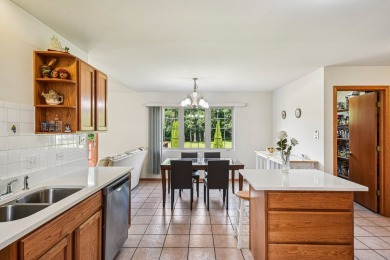 Step into this Amazing custom-built home offering 4 bedrooms and on Lincoln Oaks Golf Course in Illinois - for sale on GolfHomes.com, golf home, golf lot