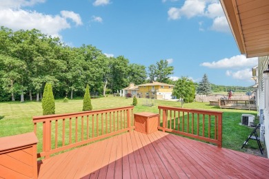 Step into this Amazing custom-built home offering 4 bedrooms and on Lincoln Oaks Golf Course in Illinois - for sale on GolfHomes.com, golf home, golf lot