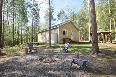 Not your average cottage! This 2023 built Timberland Cottage has on Voyager Village Country Club - Voyager in Wisconsin - for sale on GolfHomes.com, golf home, golf lot