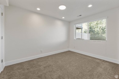 Did someone say views? This stunning townhome in The Ponds at on The Links At Sleepy Ridge in Utah - for sale on GolfHomes.com, golf home, golf lot