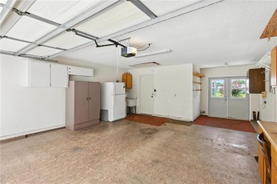 Beautiful 2-bedroom, 2-bath home located on a golf course in a on Highland Fairways Golf Club in Florida - for sale on GolfHomes.com, golf home, golf lot