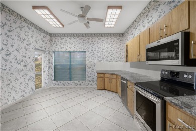 Great deal with a new lower price. Vacant and ready to move into on Twisted Oaks Golf Club in Florida - for sale on GolfHomes.com, golf home, golf lot