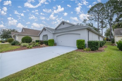 Great deal with a new lower price. Vacant and ready to move into on Twisted Oaks Golf Club in Florida - for sale on GolfHomes.com, golf home, golf lot