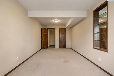 Live where elegance meets ease, at a cost of $139 per square on Meadow Springs Country Club in Washington - for sale on GolfHomes.com, golf home, golf lot