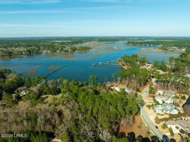 New Construction luxury living on a half-acre+ site. Home to be on Berkeley Hall Golf Club in South Carolina - for sale on GolfHomes.com, golf home, golf lot